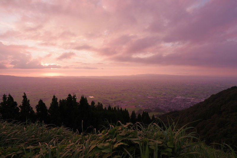 散居村の田園風景を一望するの写真素材