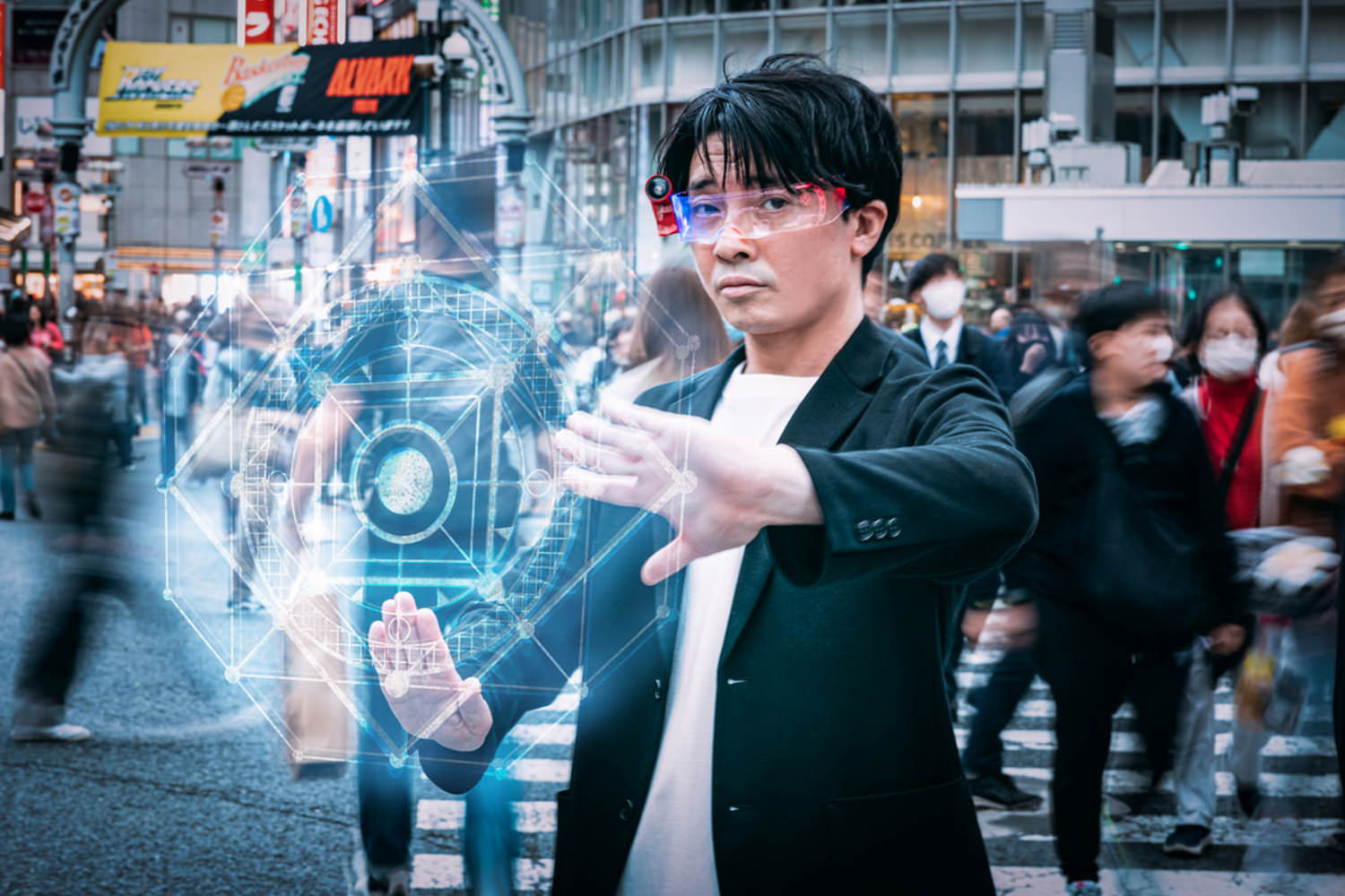 魔法の眼鏡を装着し異次元エネルギーの光る魔法陣を発動する男性会社員ドクターKの無料写真素材
