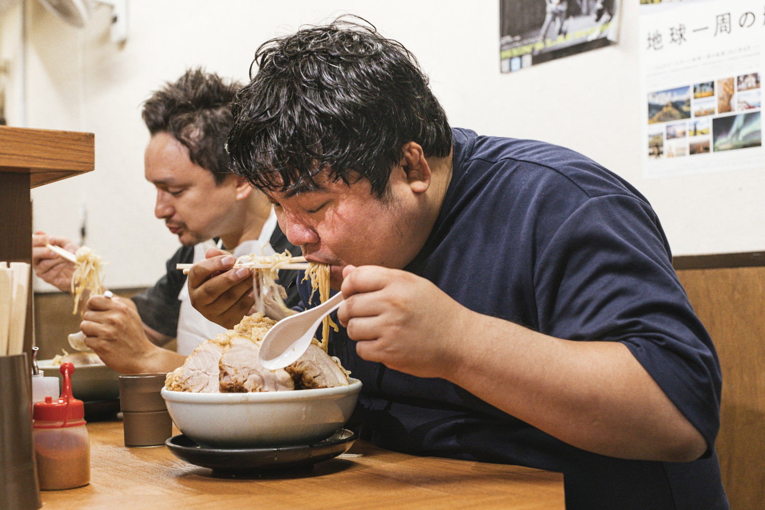 大ラーメンの完食は己との闘いの写真素材
