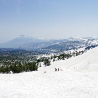 八幡平から岩手山へと続く裏岩手縦走路の雪化粧した冬景色の写真