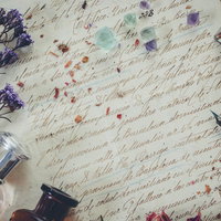 カリグラフィーペンとドライフラワーで彩るレターの写真