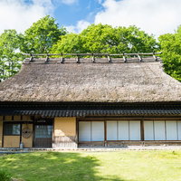 鏡野町うたたねの里の茅葺き屋根古民家の日本家屋の写真