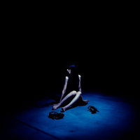 バッドエンド、暗闇で絶望する女性の心理描写の写真