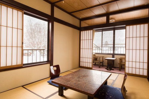 奥飛騨の旅をゆったりと寛げる雪見の宿（栄太郎）