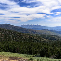 西吾妻山から見る日本百名山の安達太良山と吾妻連峰の写真