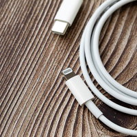 新品のライトニングケーブル（USB-C）の写真
