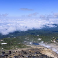 大雪山旭岳に迫る雲海の壮大な風景 北海道の雄大な自然の写真