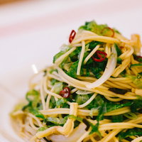 小松菜たっぷりのパスタ「大盛りダイエットペペロンチーノ」の写真