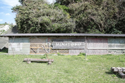 ロケハンで有名な小浜城跡のカフェバー（千葉県いすみ市）の写真