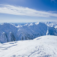 一ノ倉岳から見る谷川主脈の雪景色の写真