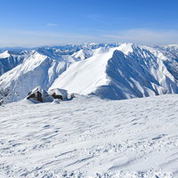 雪の谷川岳主脈の景色の写真