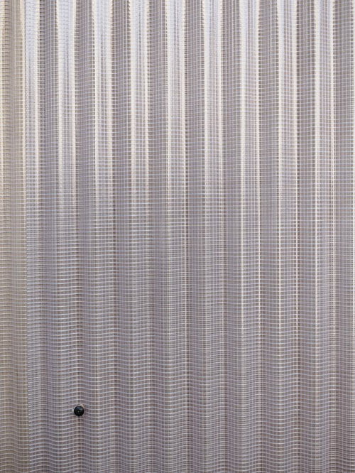 ガラスネット入りの塩ビ波板の縦縞テクスチャー