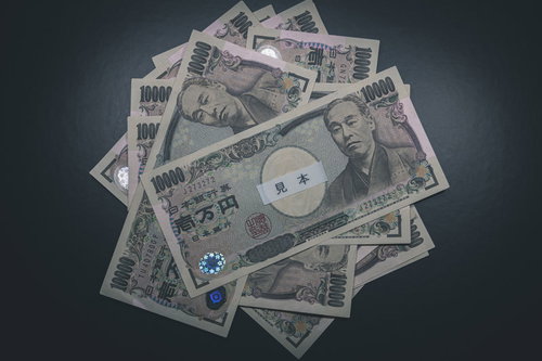 10万円給付で配置した一万円札の円形レイアウト