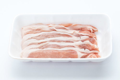 しゃぶしゃぶ用豚ロースの盛り付け 高品質な薄切り肉