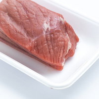 モモ肉の塊（牛肉ブロック）の写真
