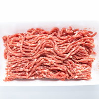 白いトレーに入った合挽肉の生肉の写真