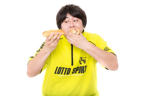 自堕落的なデブにだけは絶対なるな。1000キロカロリー消費した上で、10,000キロカロリー補充しろ！