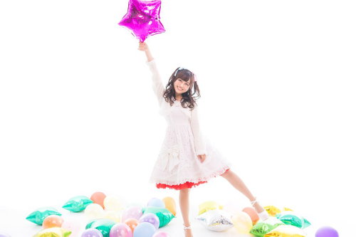 カラフルな風船に囲まれて踊ってみた