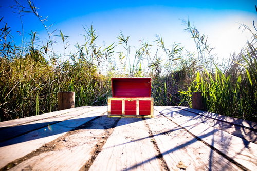 ボスを倒した先で見つけた宝箱（中身はからっぽだった）