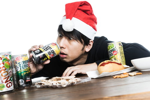 プリン体ゼロに驚くぼっちサンタ