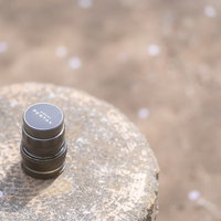 PENTAXの黒いオールドレンズの撮影用カメラ機材の写真