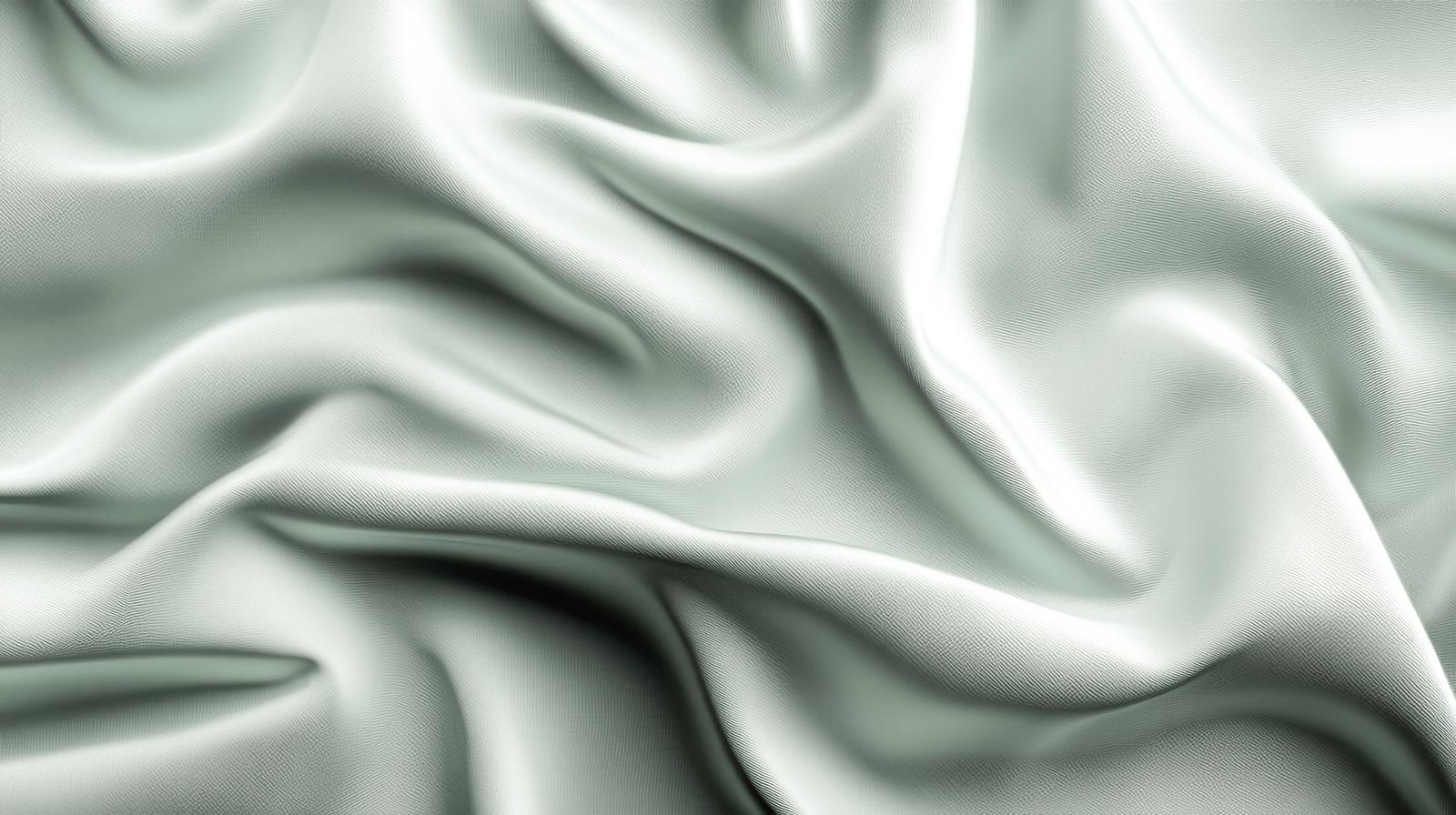 淡緑白色のサテンシルク生地にしわが寄り立体的に光沢がある