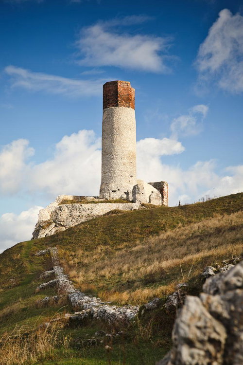 ポーランド・チェンストホバの丘に立つ古城の塔跡