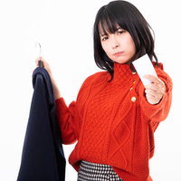 コートの中から知らない人の名刺が出てきたの写真