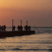 千葉県南房総市・原岡桟橋の夕焼けと海景・日暮れ時の風景の写真