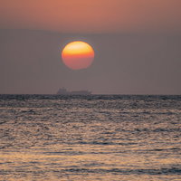 千葉県南房総市・原岡桟橋から望む夕日の美しい夕焼けの写真