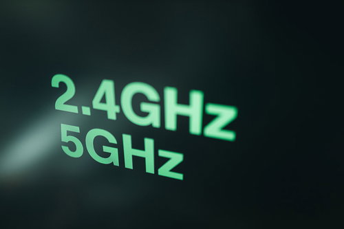 2.4GHzと5GHzの周波帯が表示されたネットワーク画面