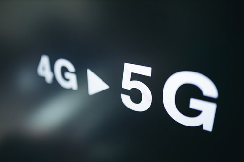 4Gから5Gへの通信技術の進化と次世代移動通信システムの導入