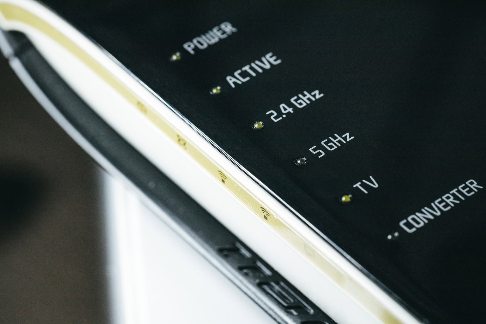 Wi-Fiルーターの設定画面に2.4GHzと5GHzの表示