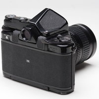 PENTAX 67の後ろ姿と操作部分、ファインダーの写真