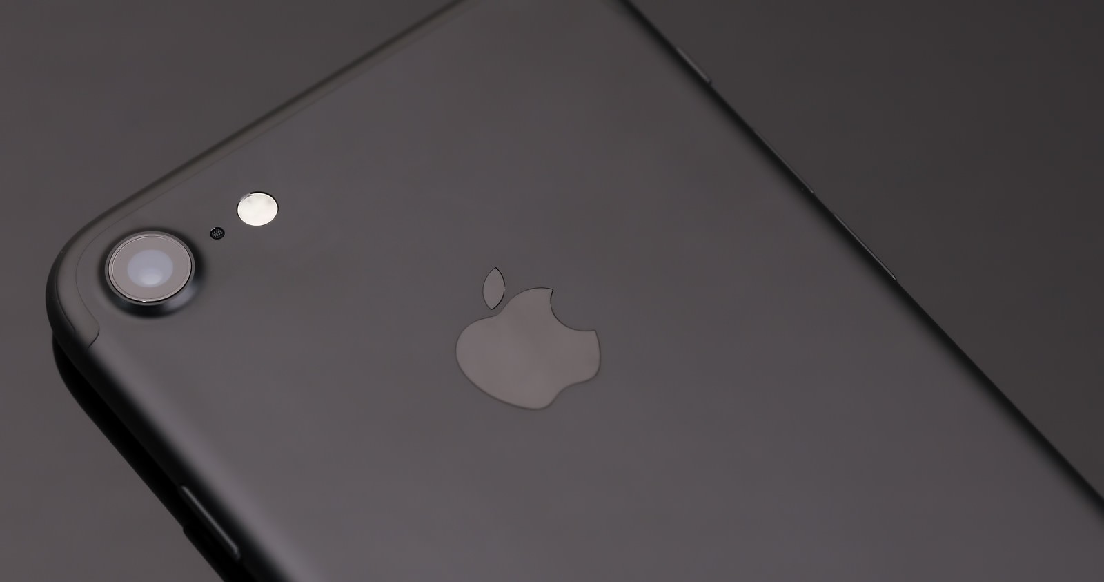 iPhoneの背面デザイン