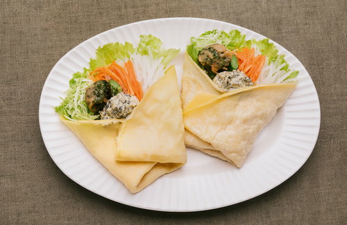 スイーツのようなサラダ高菜タルタルで食べる「ベジクレープ」