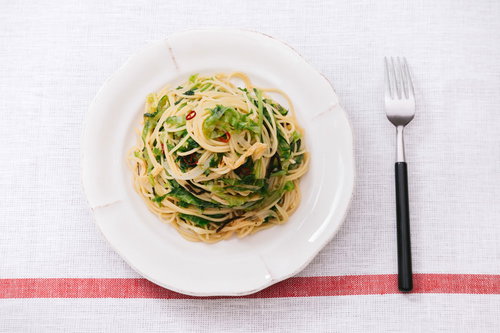 さきいかと塩昆布のうま味の相乗効果！「大盛りダイエットペペロンチーノ」