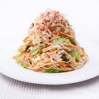 野菜たっぷりだからヘルシー「キャベツ大盛りダイエットパスタ 」の写真