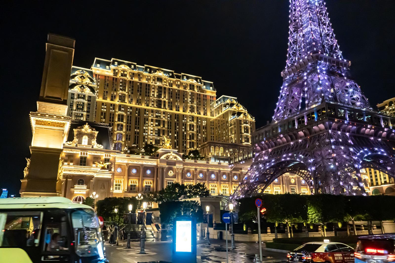 ライトアップされたパリジャン・マカオの夜景