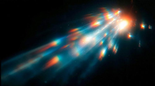 レンズフレアと光の屈折で生まれるスペクトラム効果