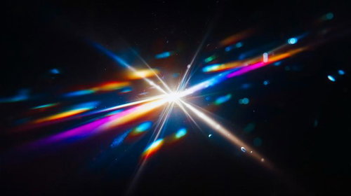 中央から放射状に広がる虹色光線エフェクト