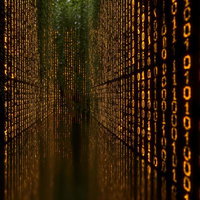 デジタル情報の中枢を象徴するような構図の写真