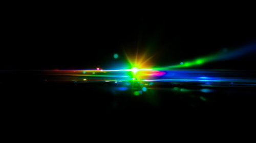 オーバーレイ加工に使いやすい黒く輝く光と虹色の光線