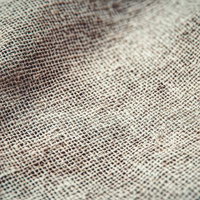 織り目の粗さが繊細に映し出されている布地の写真