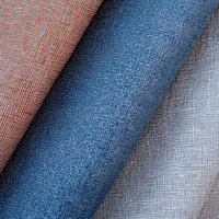 ナチュラルな布の重なりとカラーバリエーションの写真