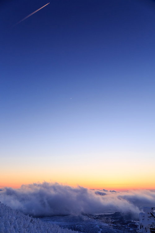 冬の蔵王夕暮れと樹氷の夜景
