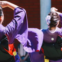 角館のおやま囃子で踊る着物姿の女性たちの伝統芸能の写真