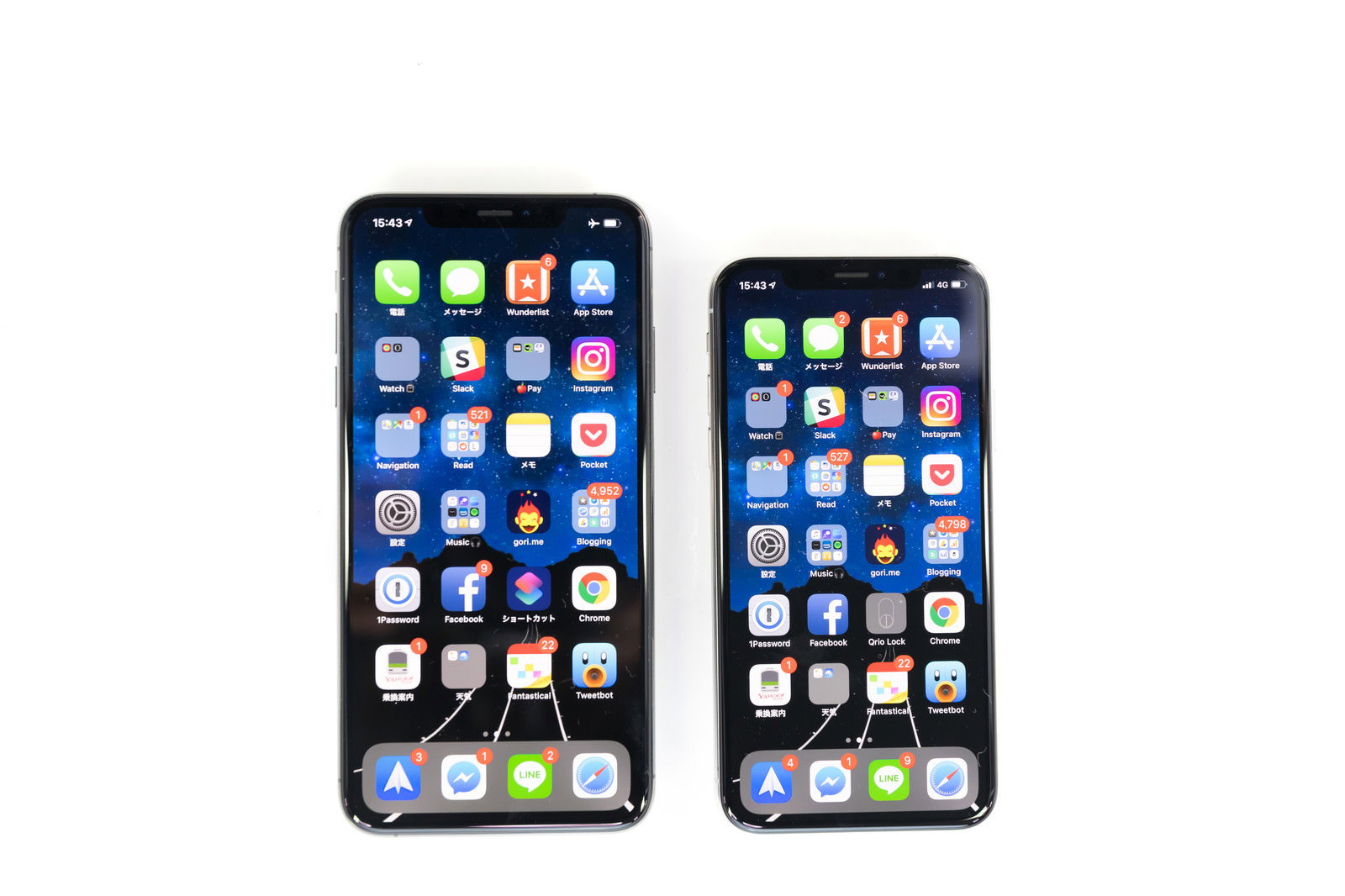 iPhone XSとXS Maxのホーム画面を横並びで比較