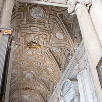 システィーナ礼拝堂の装飾天井と列柱、ルネサンス建築の写真