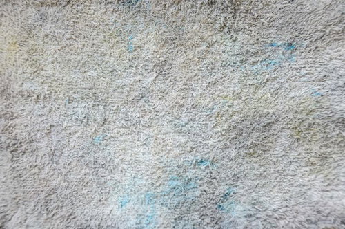 汚れて絞られた雑巾の布目テクスチャ